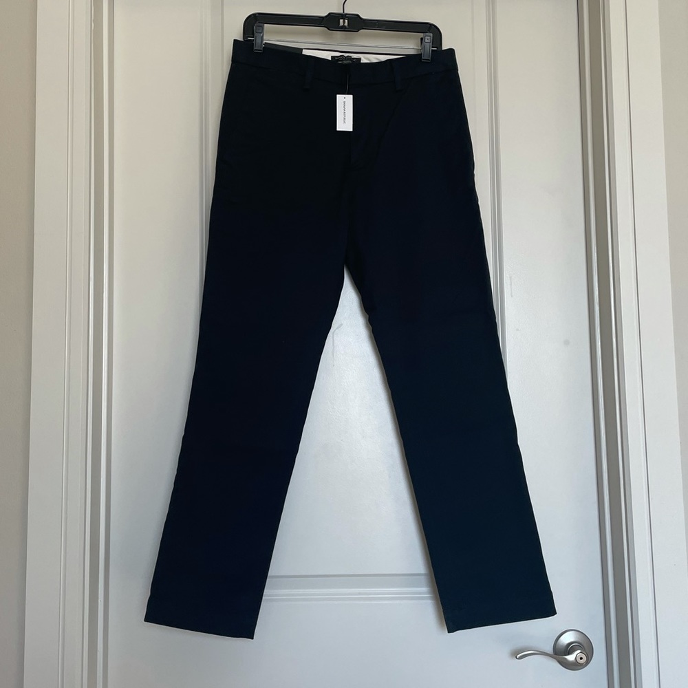 Banana Republic Men’s Slim Fit Aiden Chino - Black - 30x30